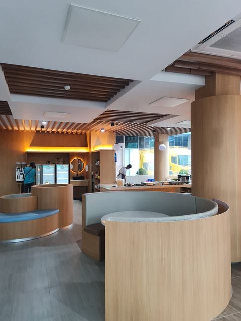 Kantin Kerry Cikarang (PT Kerry) — custom furniture & interior oleh Logica.Space
